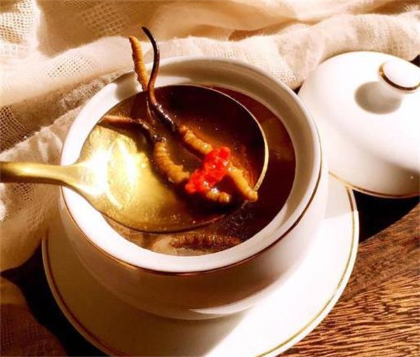 冬蟲夏草和高山茶怎么搭配泡茶？